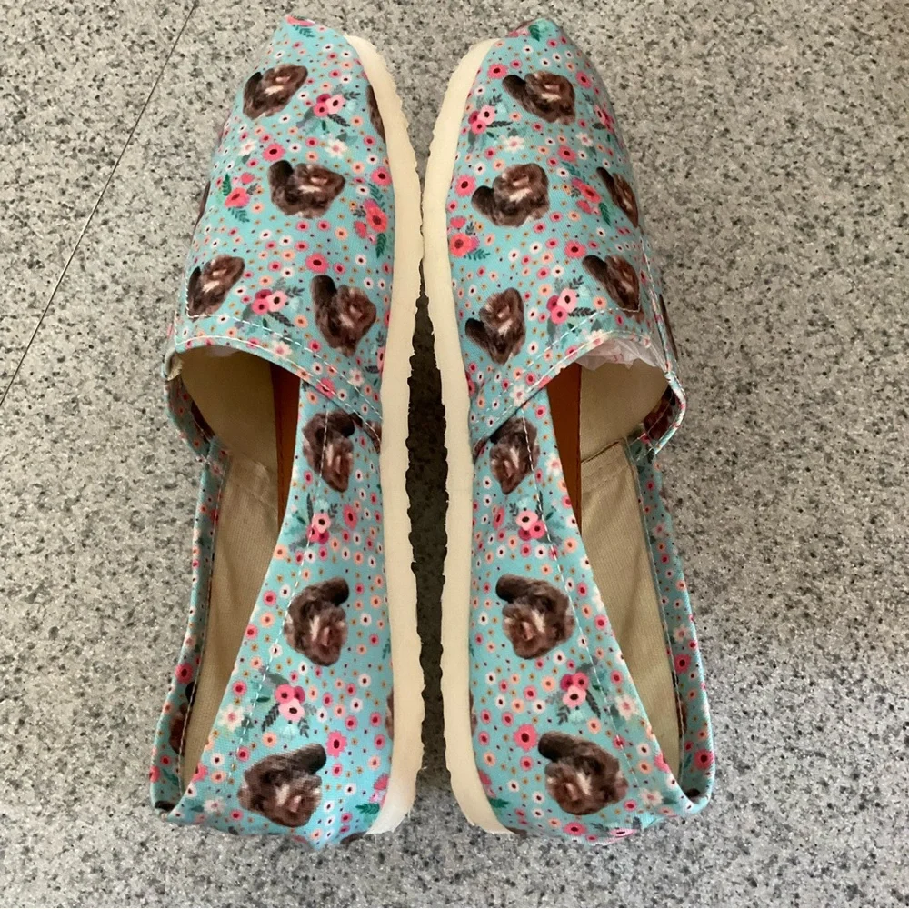 GrooveBags Slip-on Dog Shoes, Women’s Sz 6.5W (EU-37)